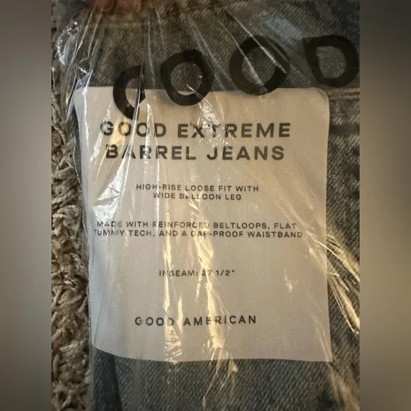 GOOD AMERICAN- GOOD EXTREME BARREL JEANS - Picture 6 of 7